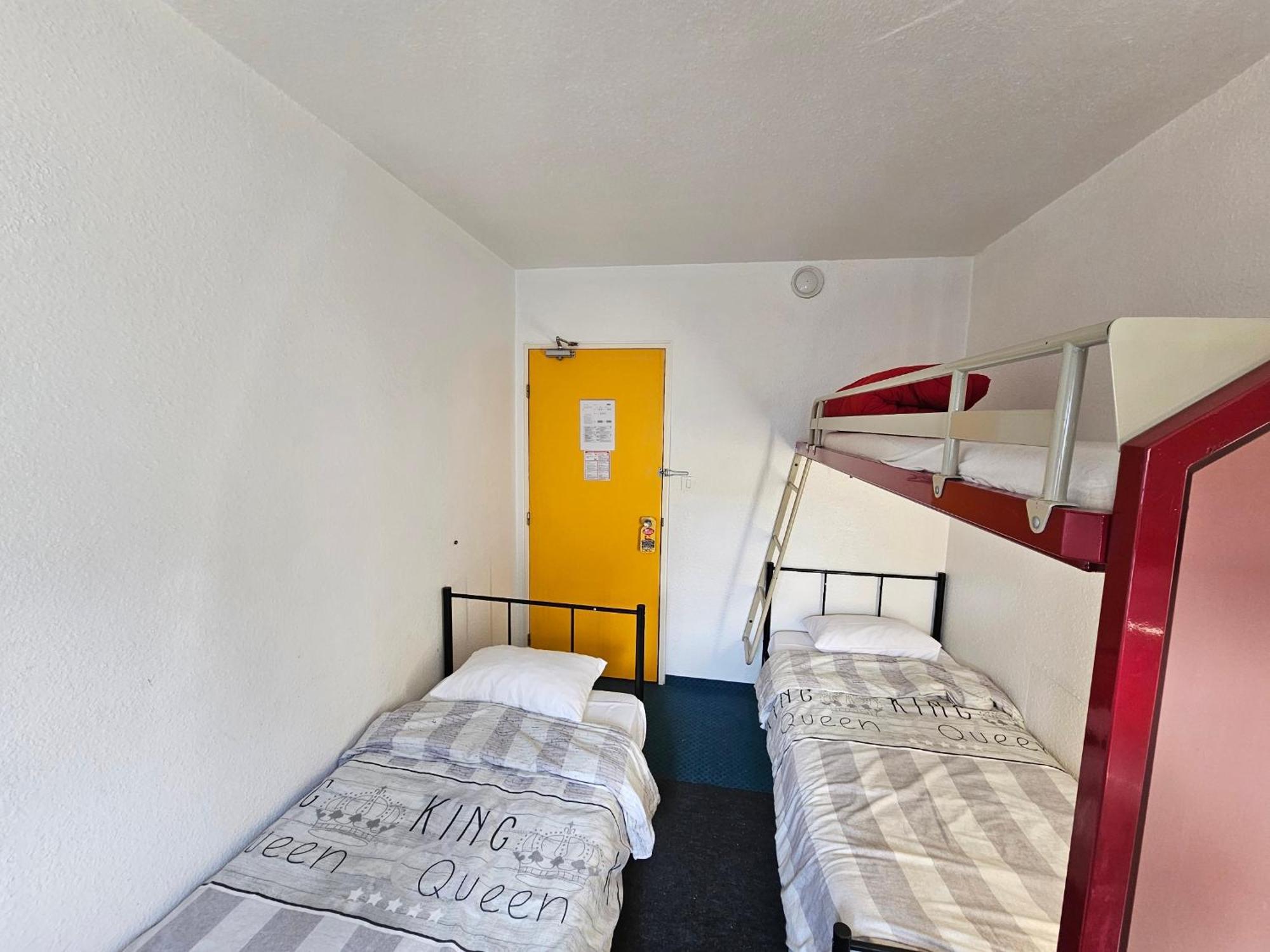 Formul'Eco Hotell Louvroil Exteriör bild