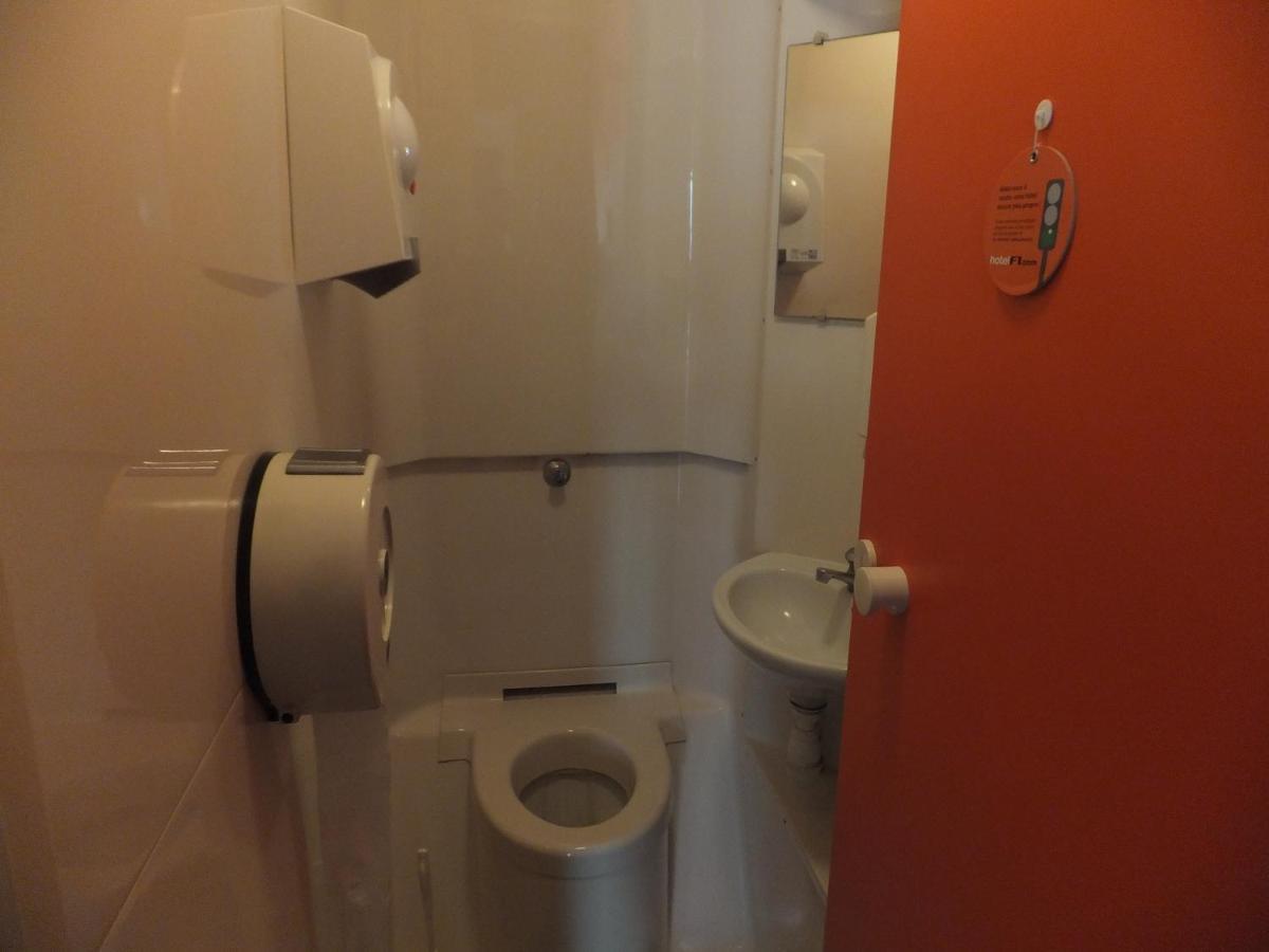 Formul'Eco Hotell Louvroil Exteriör bild
