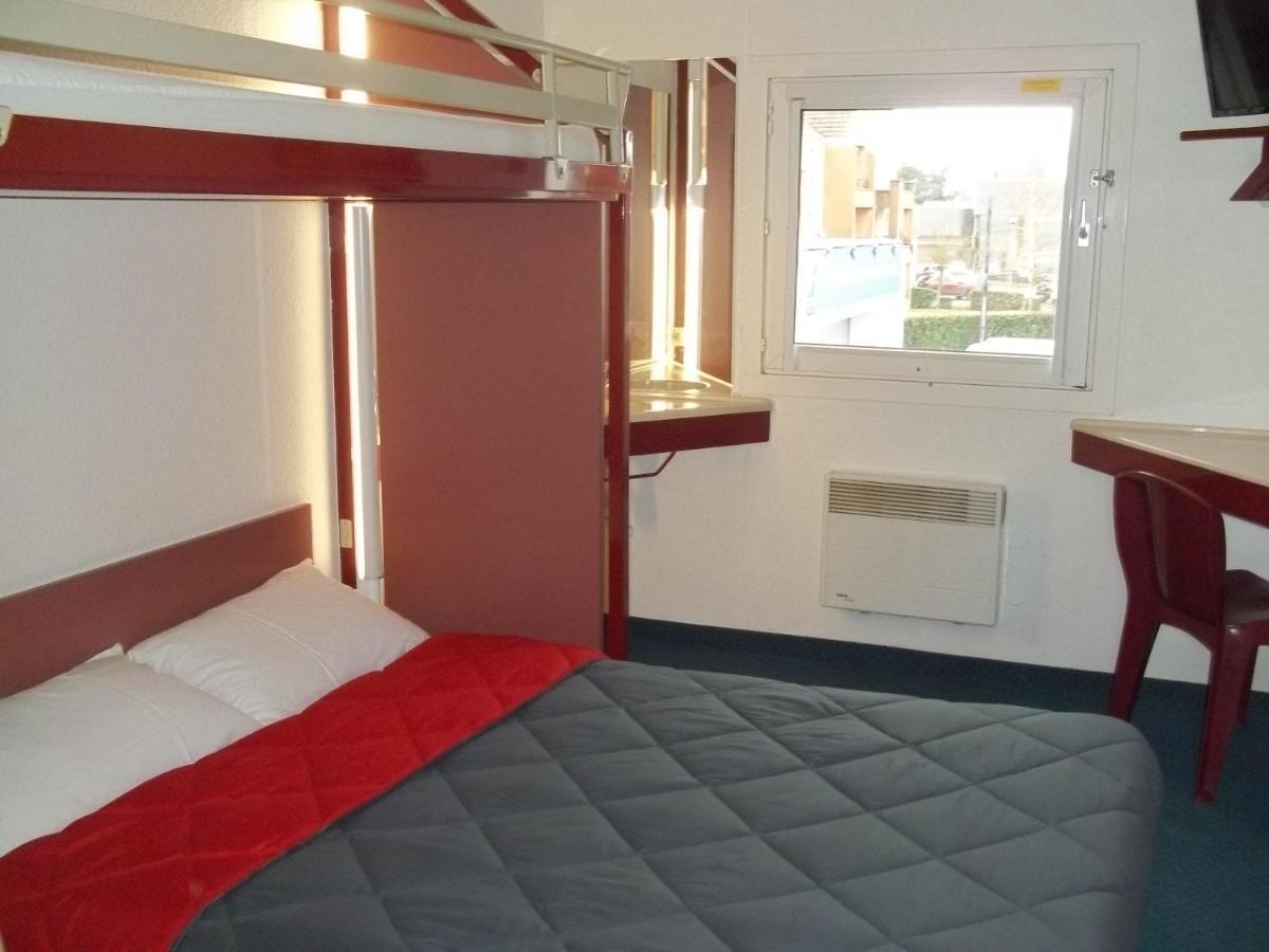 Formul'Eco Hotell Louvroil Exteriör bild